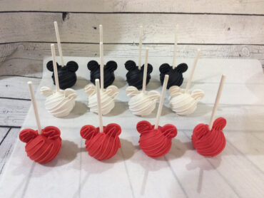Cake pops Mickey
